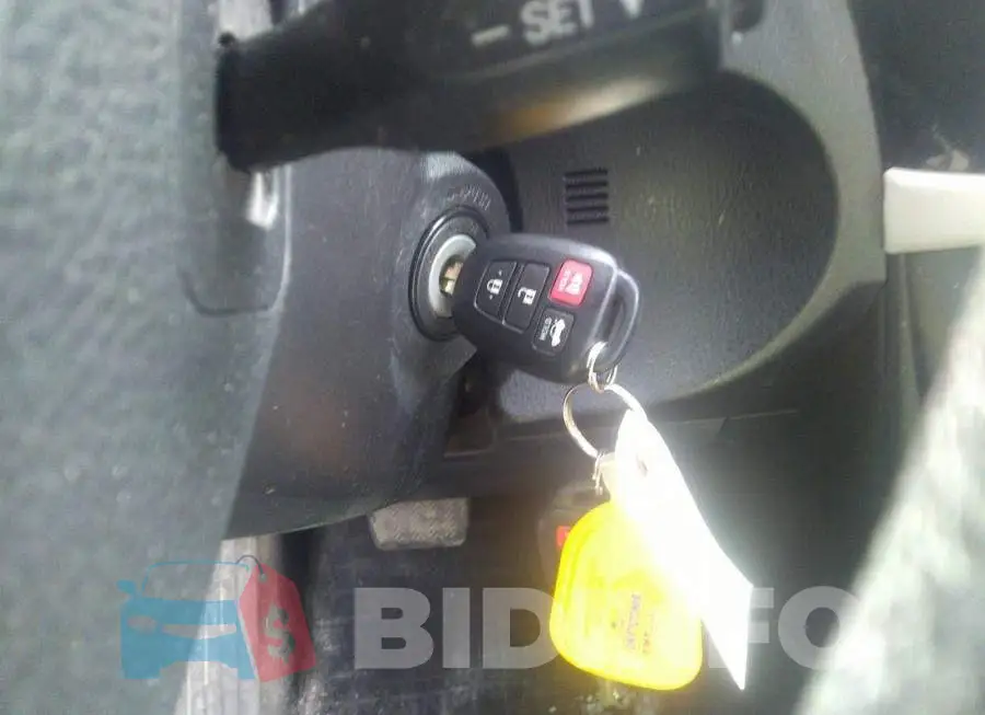 2T1BURHE8FC288494 Photo# 11