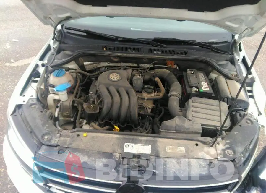 3VW1K7AJ4FM202292 Photo# 10