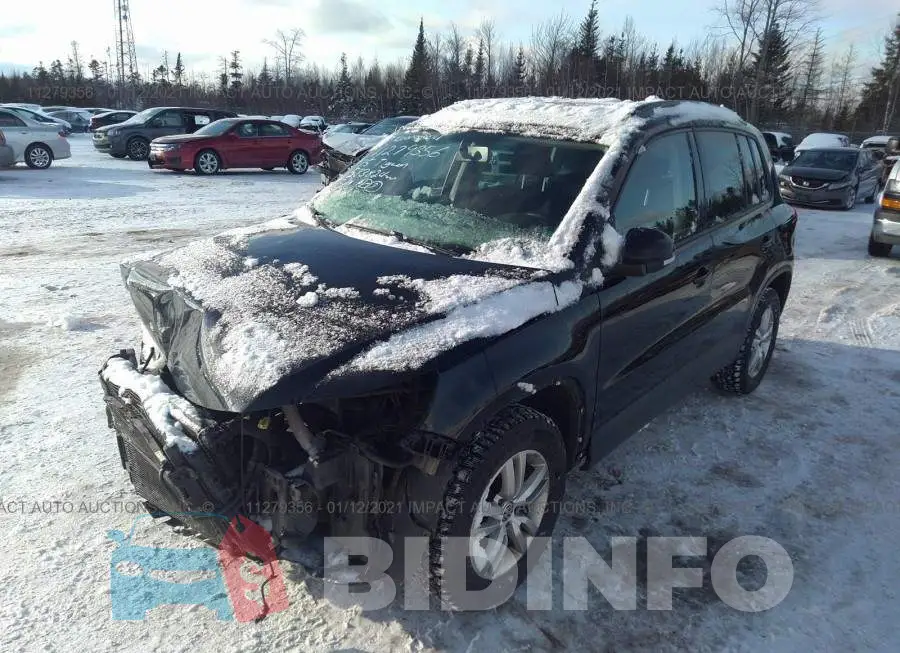 WVGJV7AX8FW533824 Photo# 2