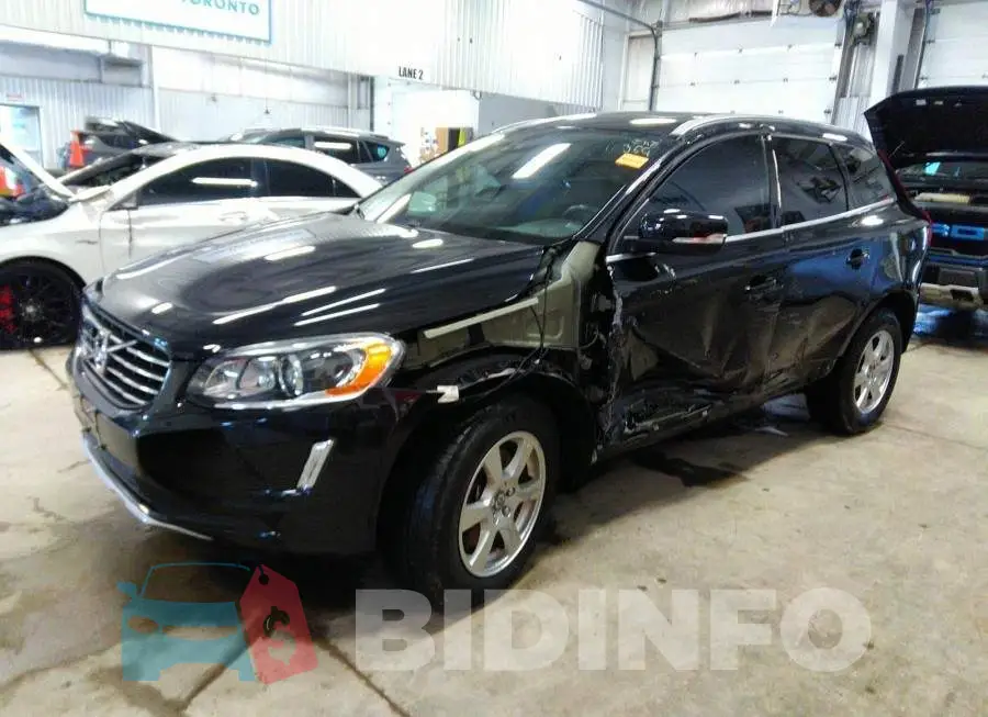 YV4612RL8F2703467 Photo# 2