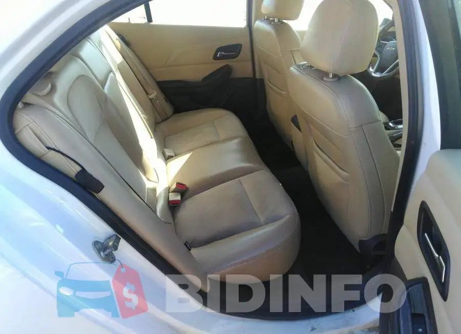 1G11E5SLXEF258632 Photo# 8