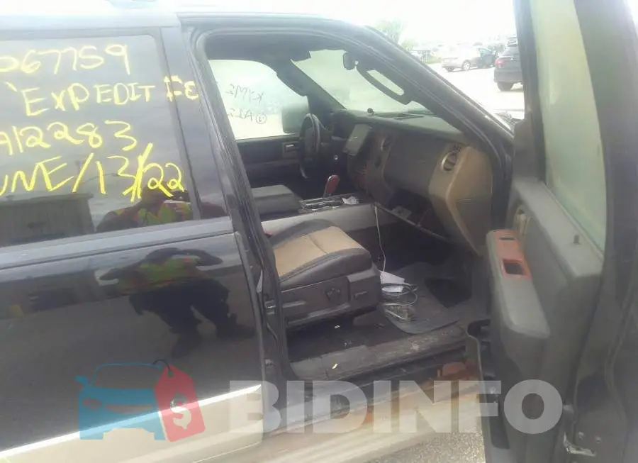 1FMFU18577LA12283 Photo# 5