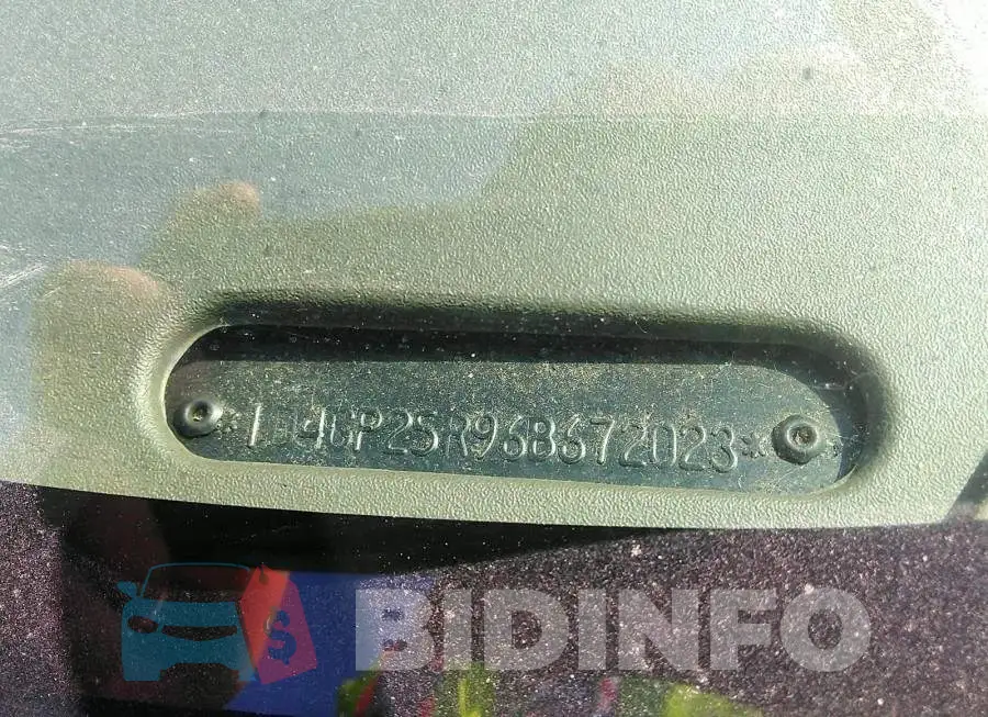 1D4GP25R96B672023 Photo# 9