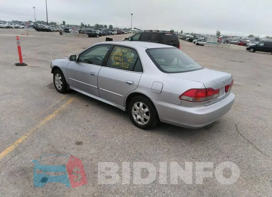1HGCG56642A804267 Photo# 3