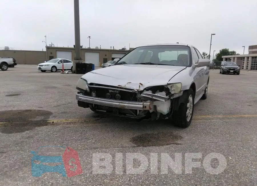 1HGCG56642A804267 Photo# 6