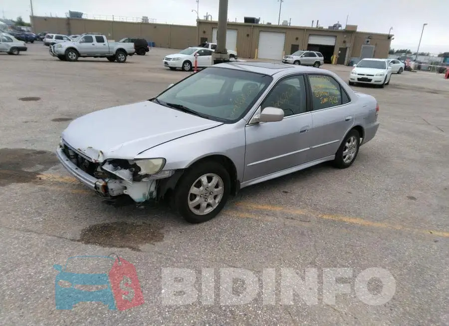 1HGCG56642A804267 Photo# 2