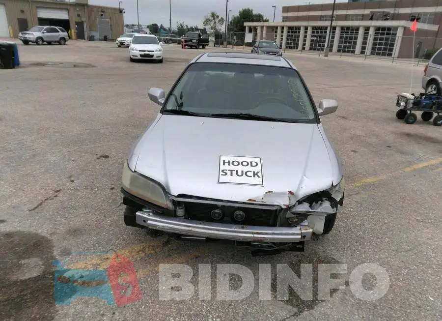 1HGCG56642A804267 Photo# 10