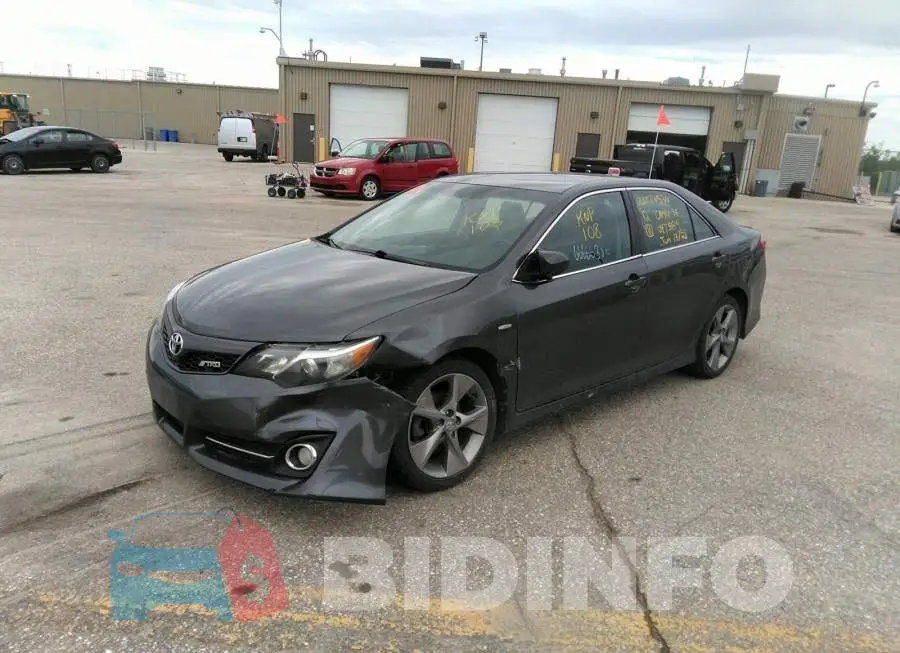 4T1BF1FK1CU047889 Photo# 2