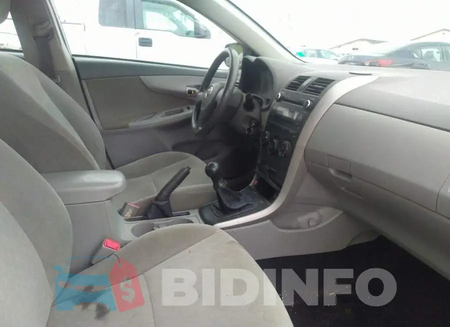 2T1BU4EE5AC334847 Photo# 5