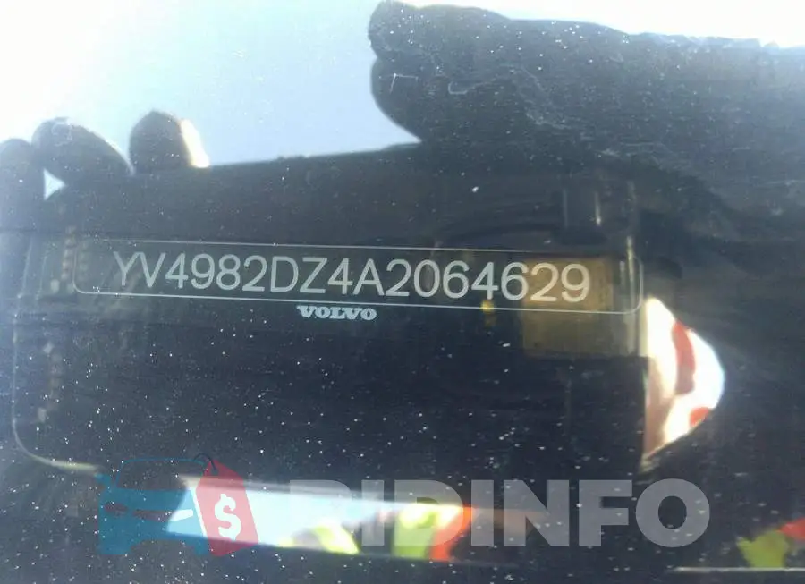 YV4982DZ4A2064629 Photo# 9