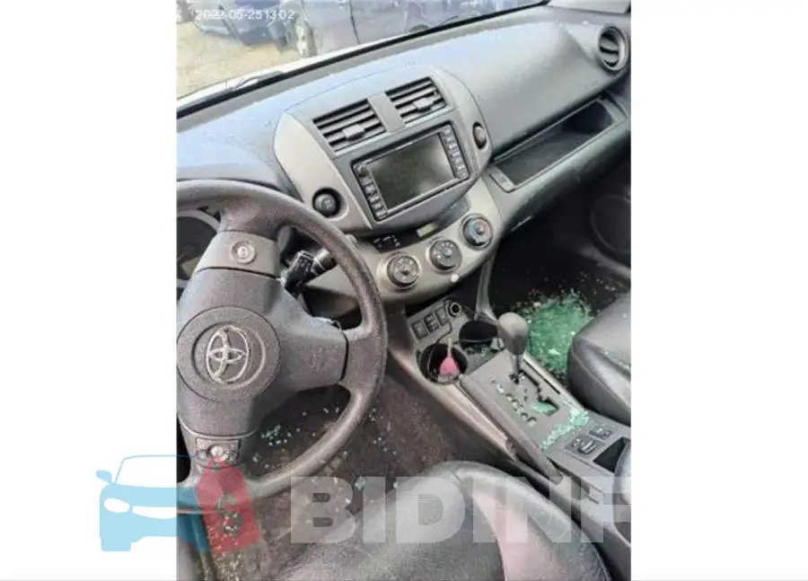 2T3BK32V89W008711 Photo# 5