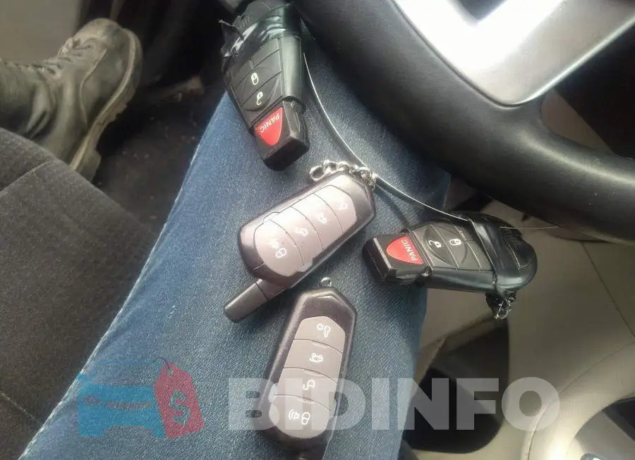2C4RDGDG5DR635304 Photo# 11