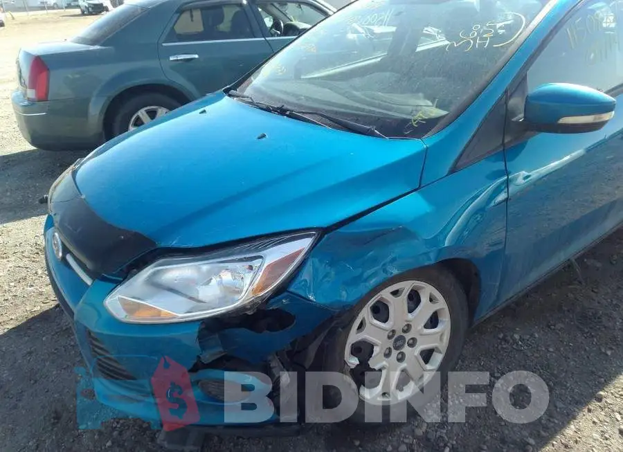 1FADP3F22DL383148 Photo# 6