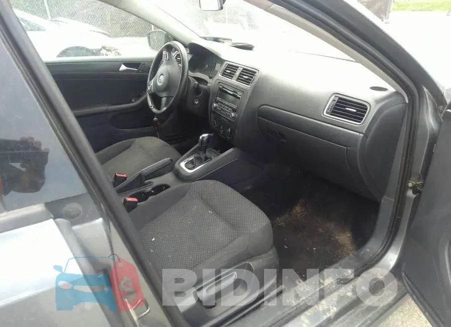 3VW2K7AJ6DM282115 Photo# 5