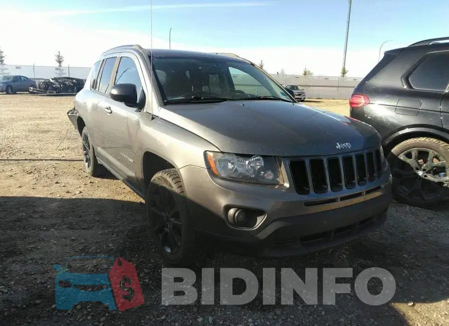 1C4NJDAB6CD671437 Photo# 1