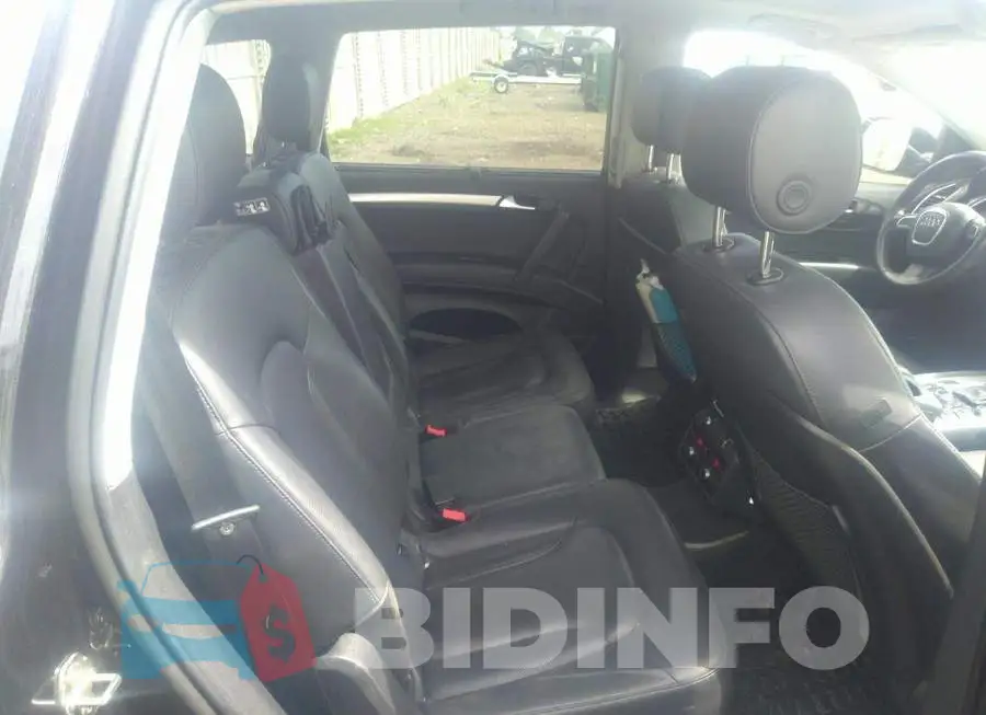 WA1DGCFE7BD006904 Photo# 8