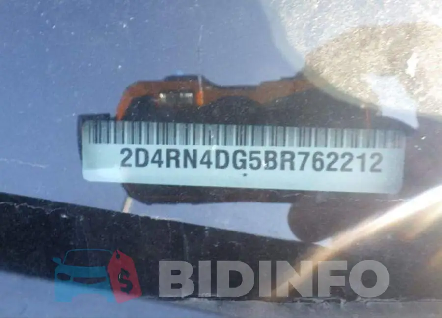 2D4RN4DG5BR762212 Photo# 5