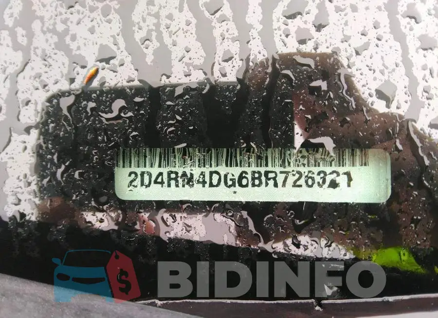 2D4RN4DG6BR726321 Photo# 9