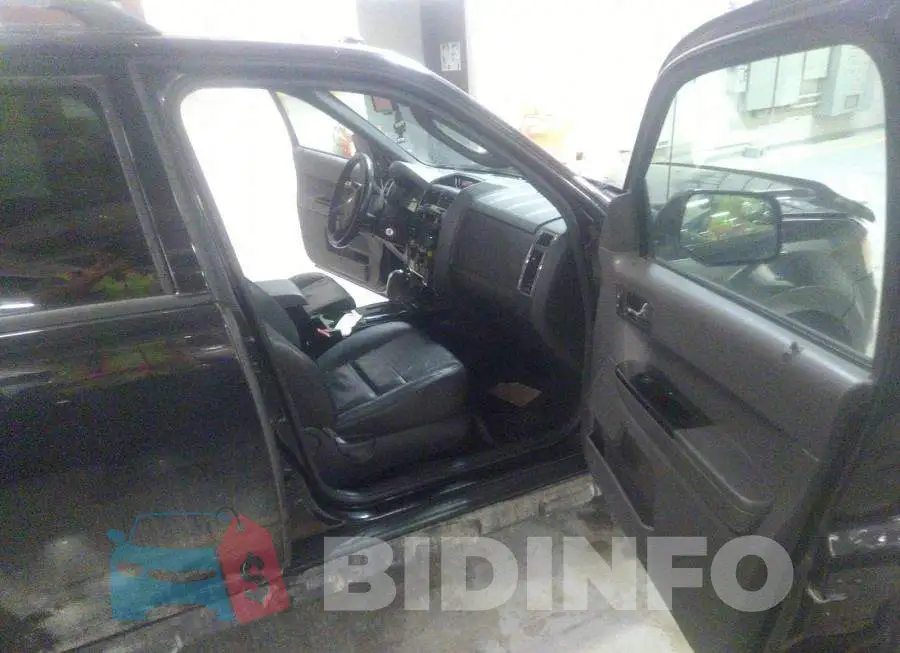 1FMCU9EG7BKA64311 Photo# 5