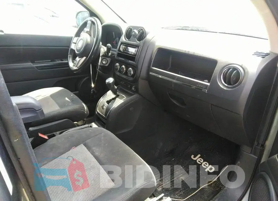1J4NF4FB9BD243736 Photo# 5