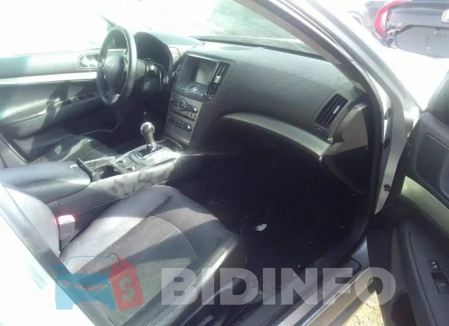 JN1CV6AR9BM353737 Photo# 5