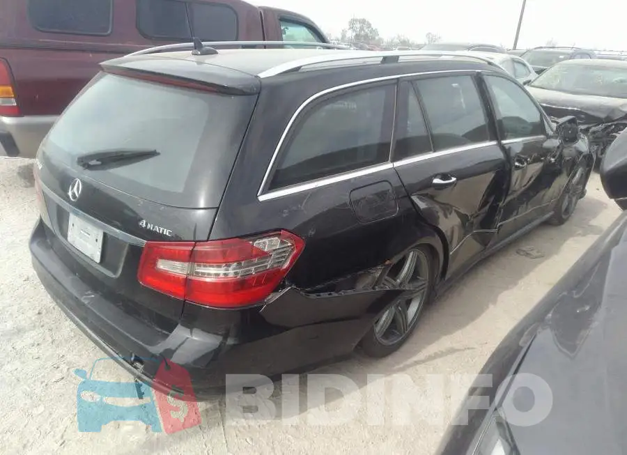WDDHH8HB9BA375730 Photo# 4