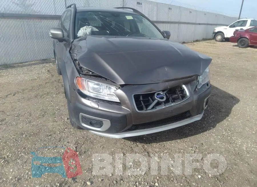 YV4902BZ9B1110604 Photo# 6