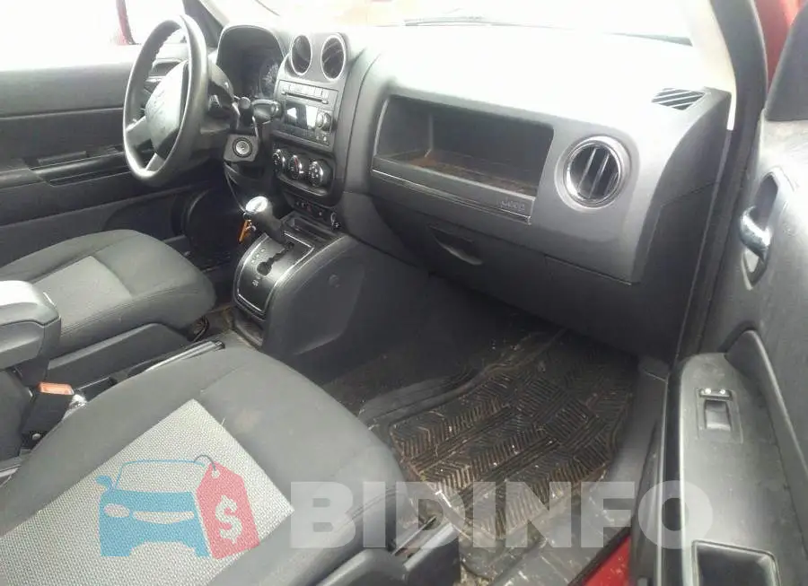 1J4NF2GB4AD524764 Photo# 5