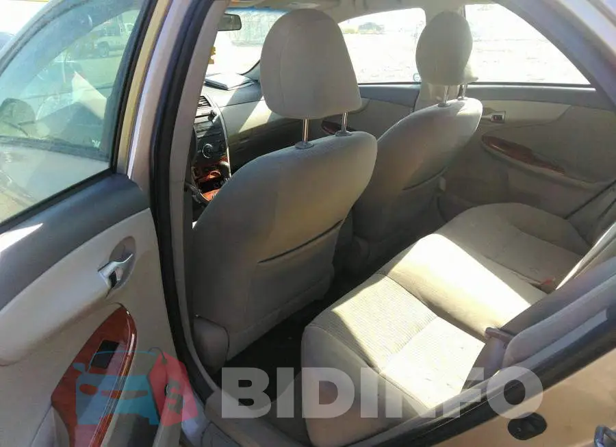 2T1BU4EE4AC238577 Photo# 8