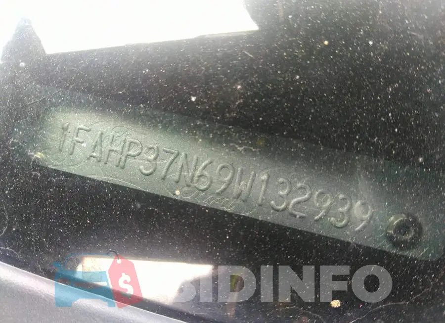 1FAHP37N69W132939 Photo# 9