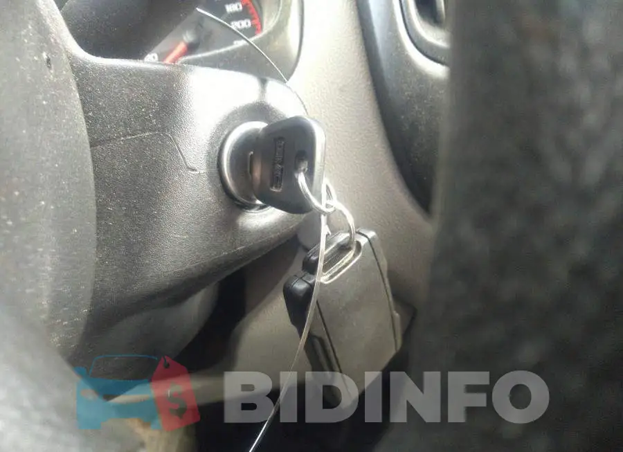1GTG5BE3XG1320199 Photo# 11