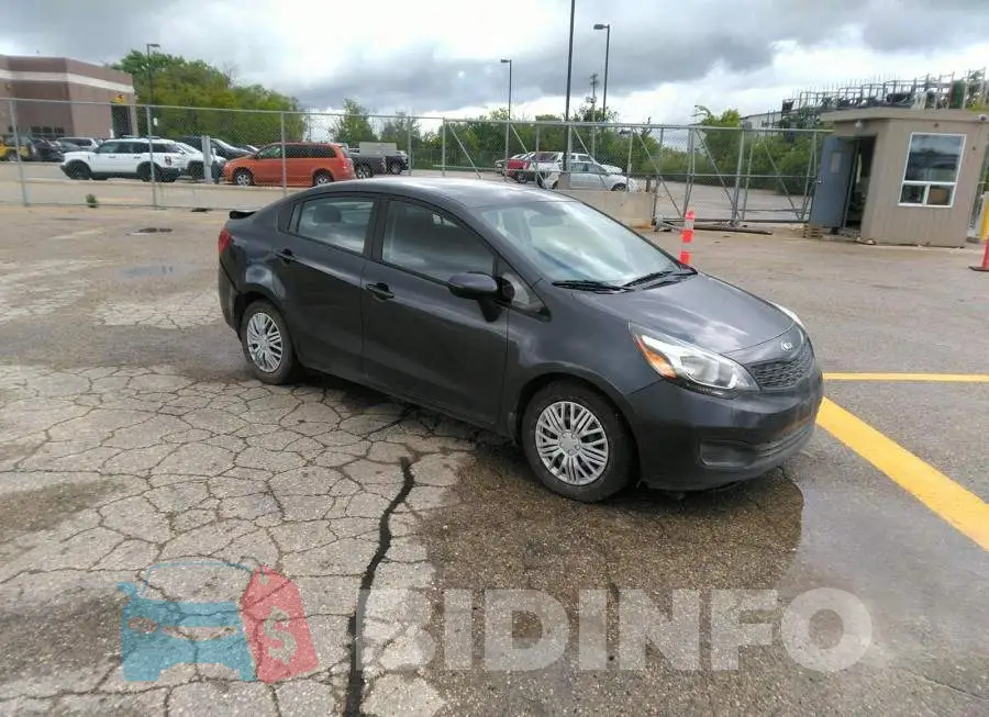 KNADM4A37F6456117 Photo# 1