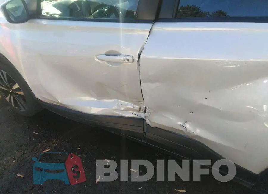 3N1CP5CVXLL482824 Photo# 6