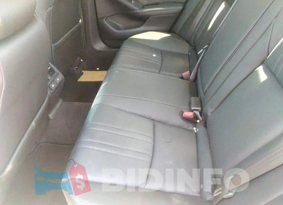 1HGCV1F56KA803935 Photo# 8