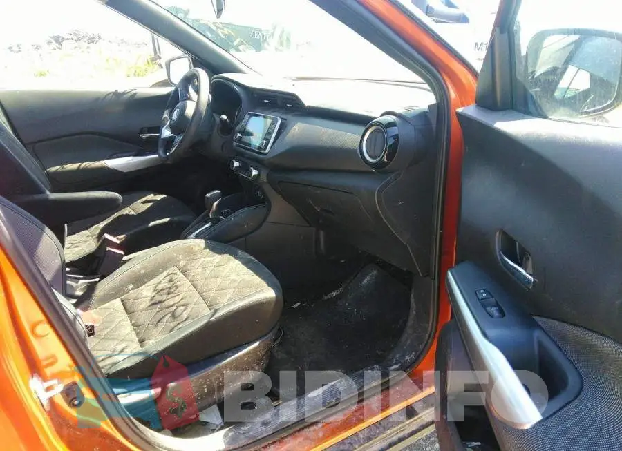 3N1CP5CU3JL512850 Photo# 5