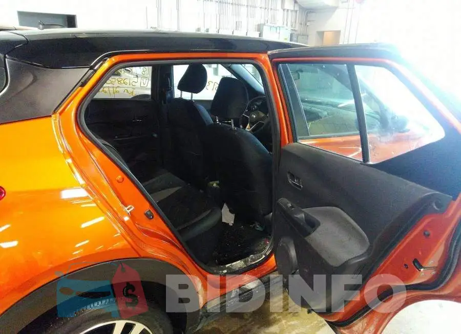 3N1CP5CU3JL512850 Photo# 8