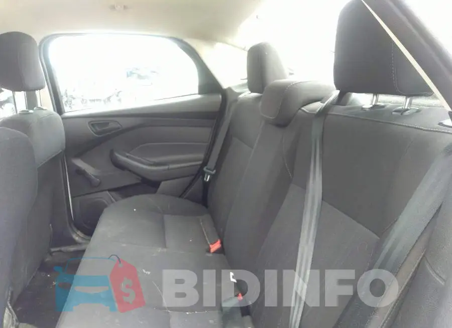 1FADP3E21FL278444 Photo# 8