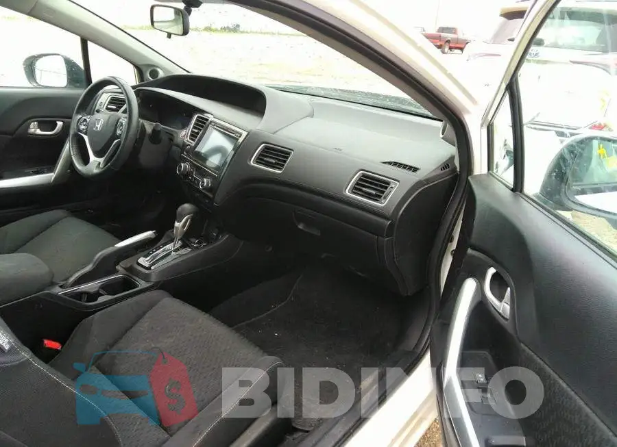 2HGFG3B54FH002047 Photo# 5