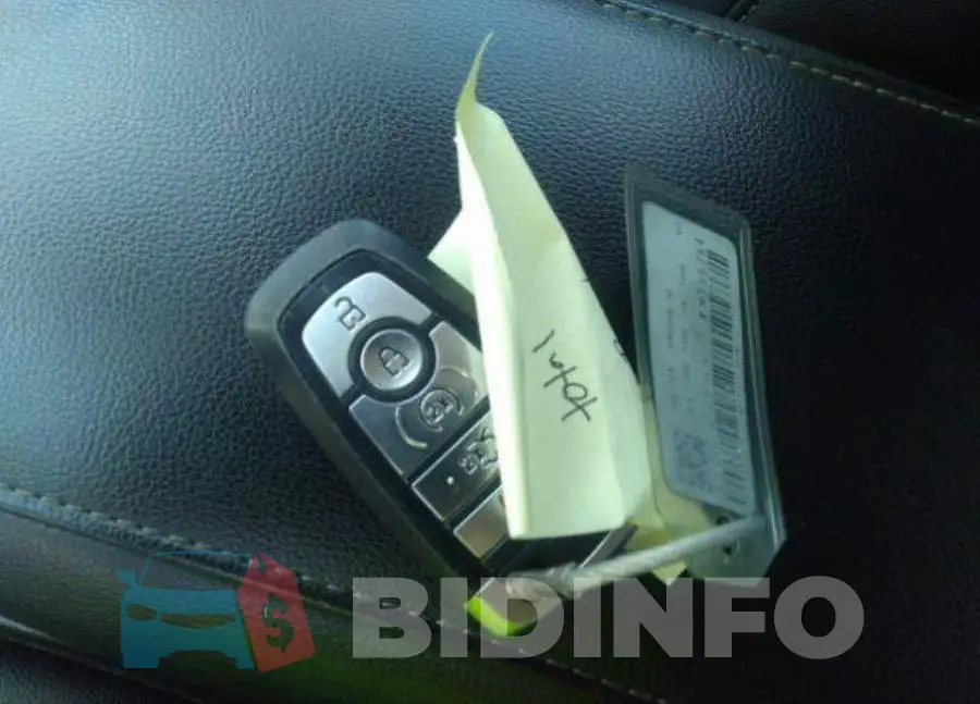 3FA6P0RU9KR155764 Photo# 12