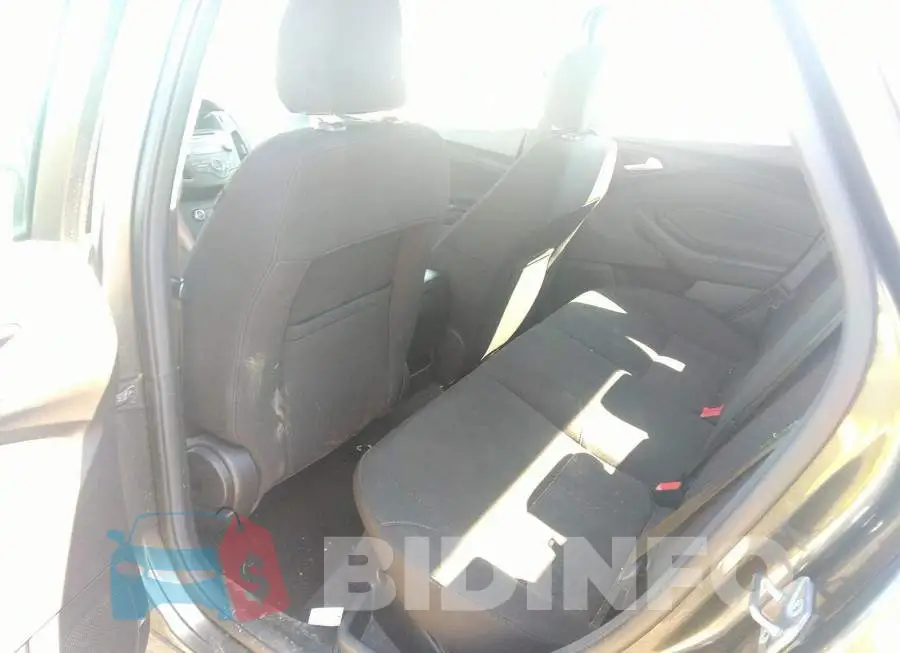 1FADP3F28HL305186 Photo# 8