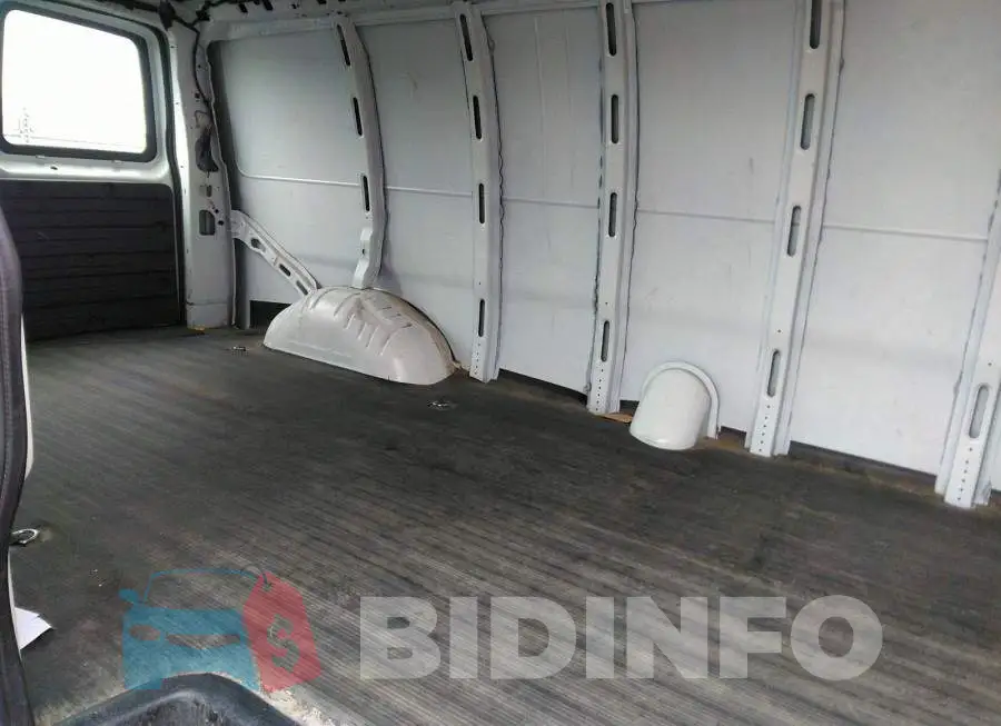 1GTW7BFP7M1176677 Photo# 8