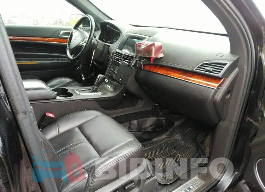 2LMHJ5NK1GBL01246 Photo# 5