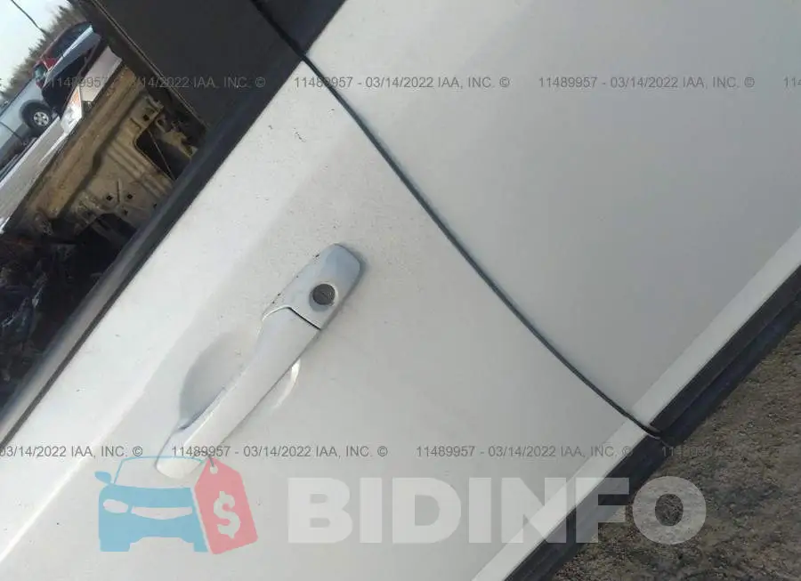 1C4NJDAB3FD102324 Photo# 9