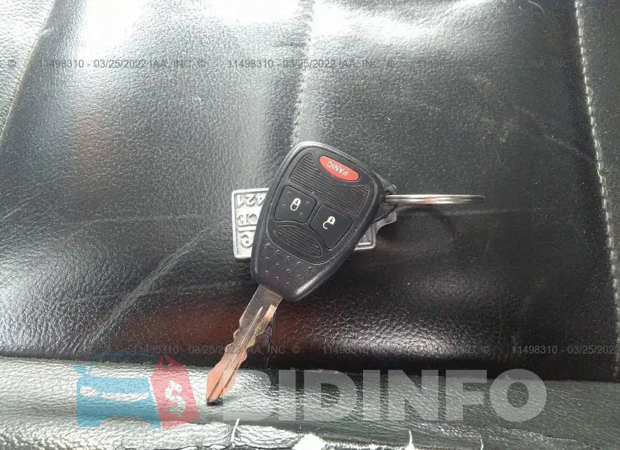 1C4NJRAB3HD125702 Photo# 11