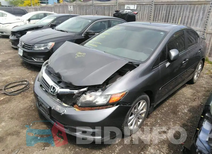 2HGFB2F58CH102621 Photo# 2