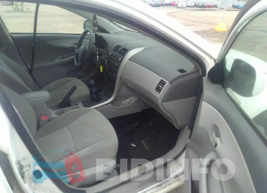 2T1BU4EE6AC442328 Photo# 5