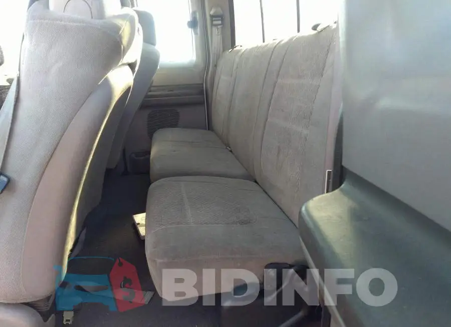 1FTNX21P04EA89599 Photo# 8