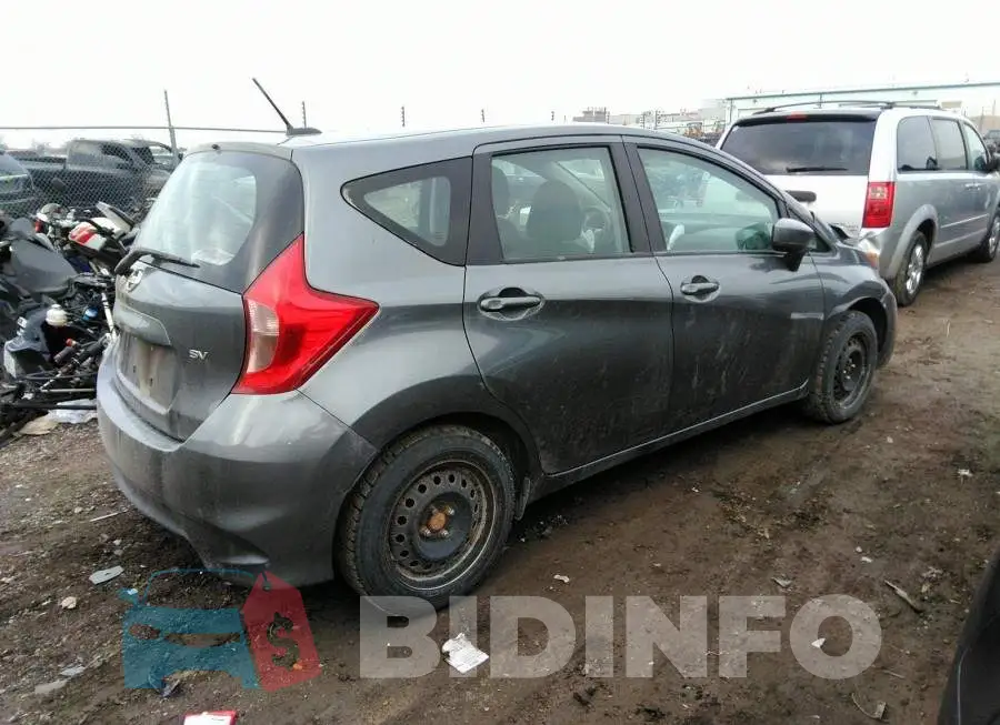 3N1CE2CP0JL363747 Photo# 4