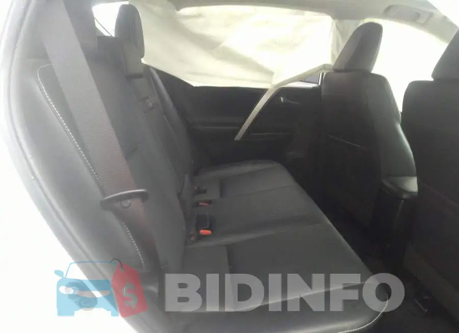 JTMDJREV8HD101816 Photo# 8