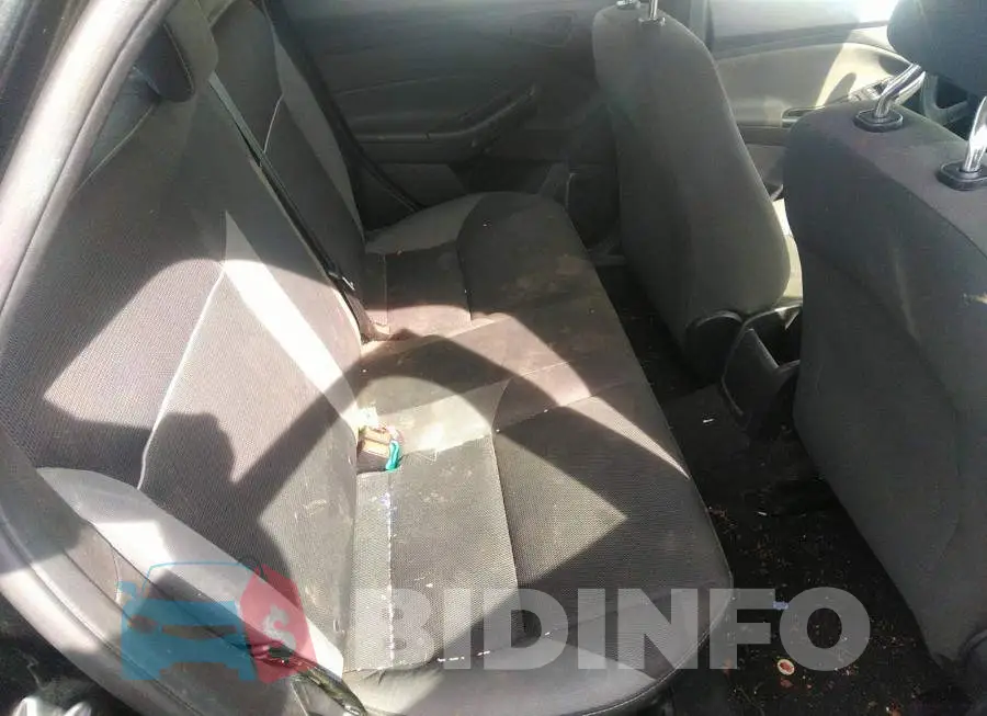 1FADP3E28EL358015 Photo# 8